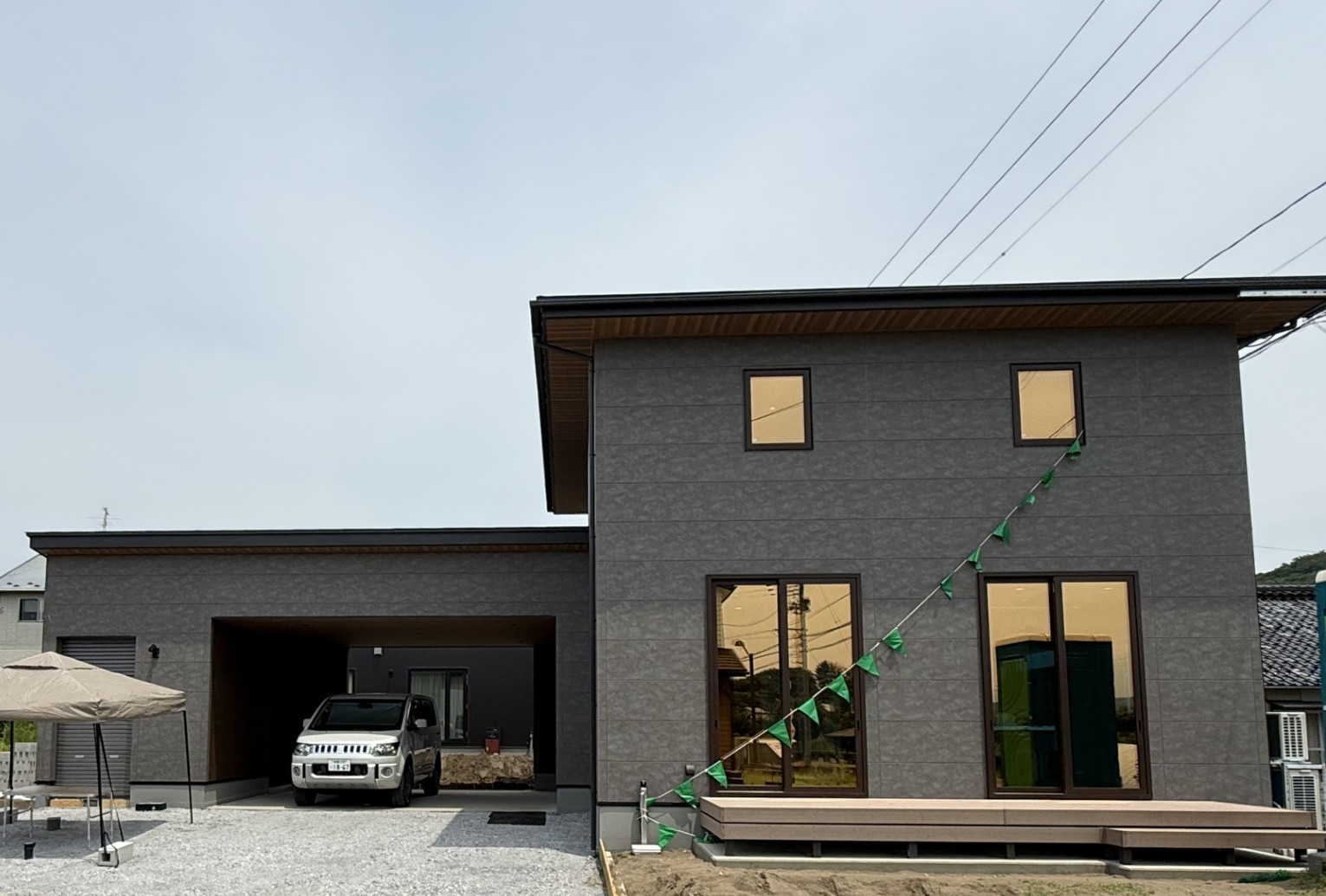 在来工法の家(ガレージ付)